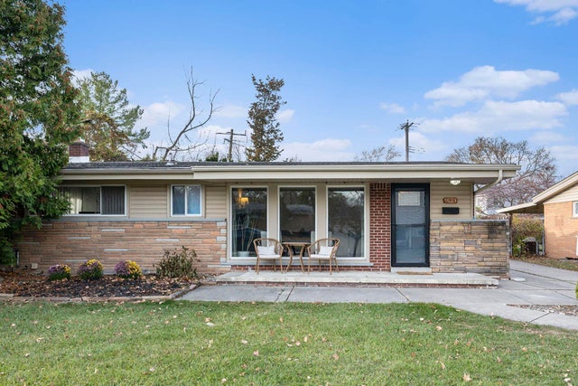 9123 Idaho St, Livonia city