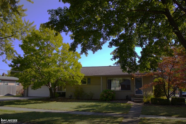 1092 Shenandoah Dr, Clawson city