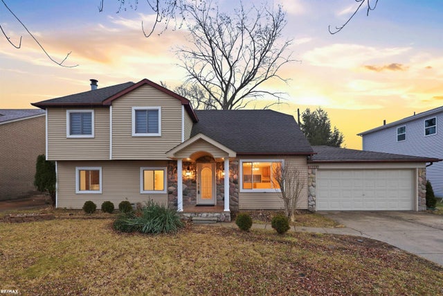 38044 Mallast St, Harrison charter township