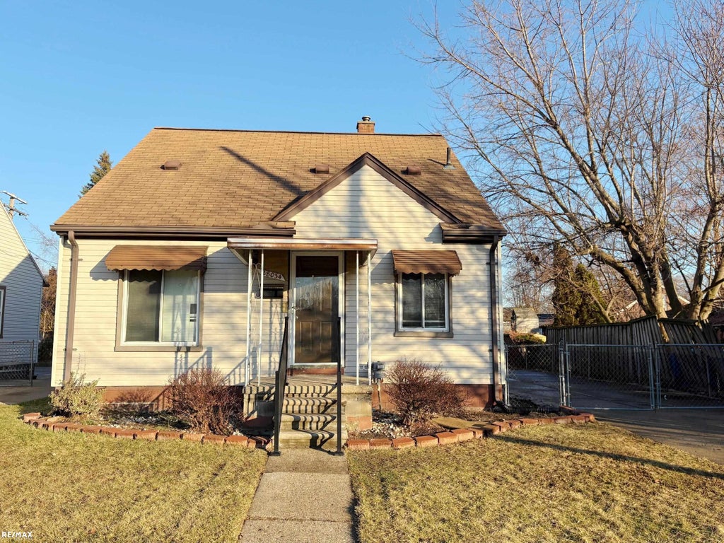 28034 Essex St, Roseville city