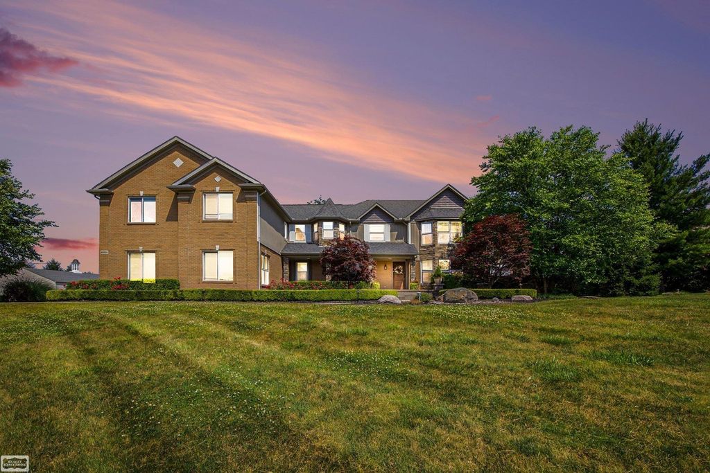 62650 Mound Rd, Washington township
