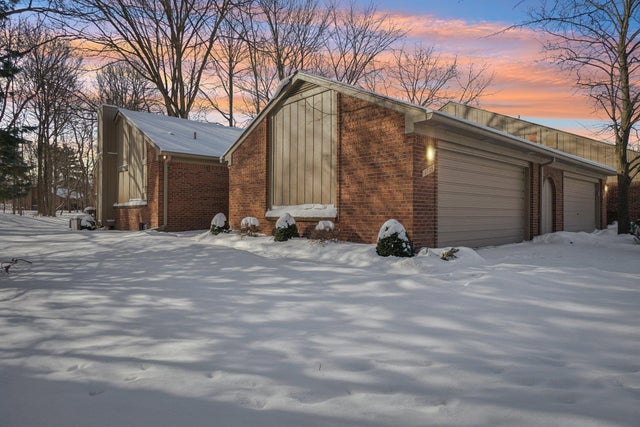 1725 Streamwood Dr, Rochester Hills city