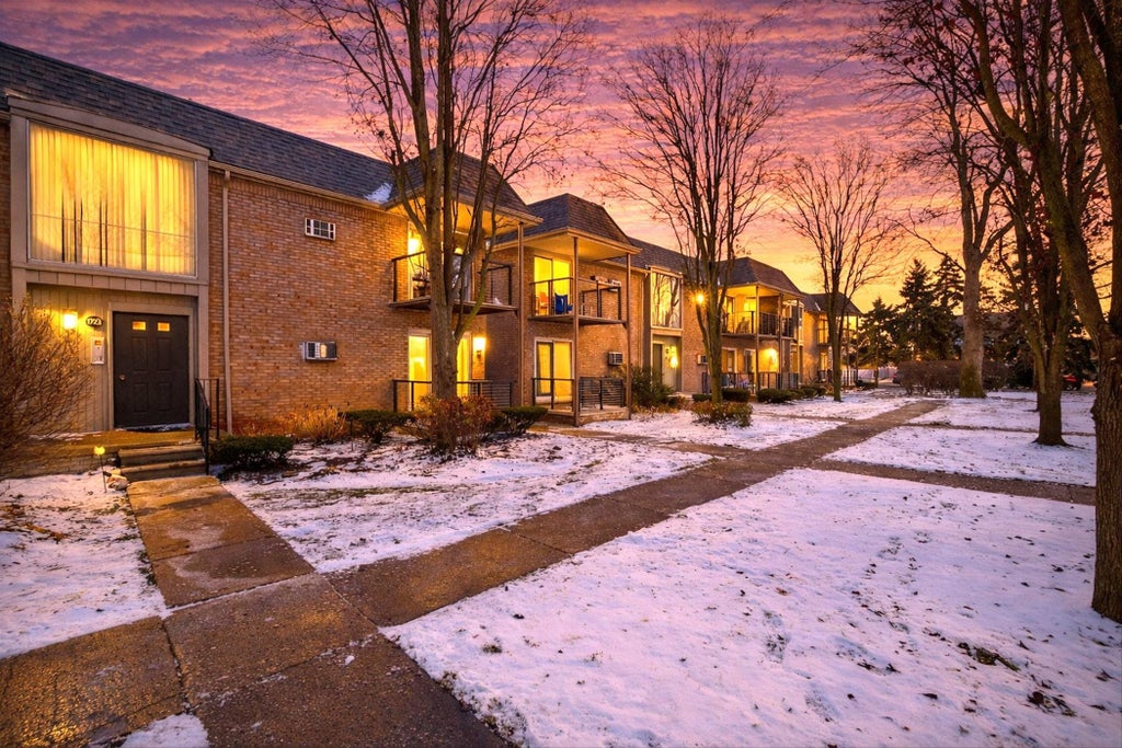 1723 E 14 Mile Rd, Birmingham city