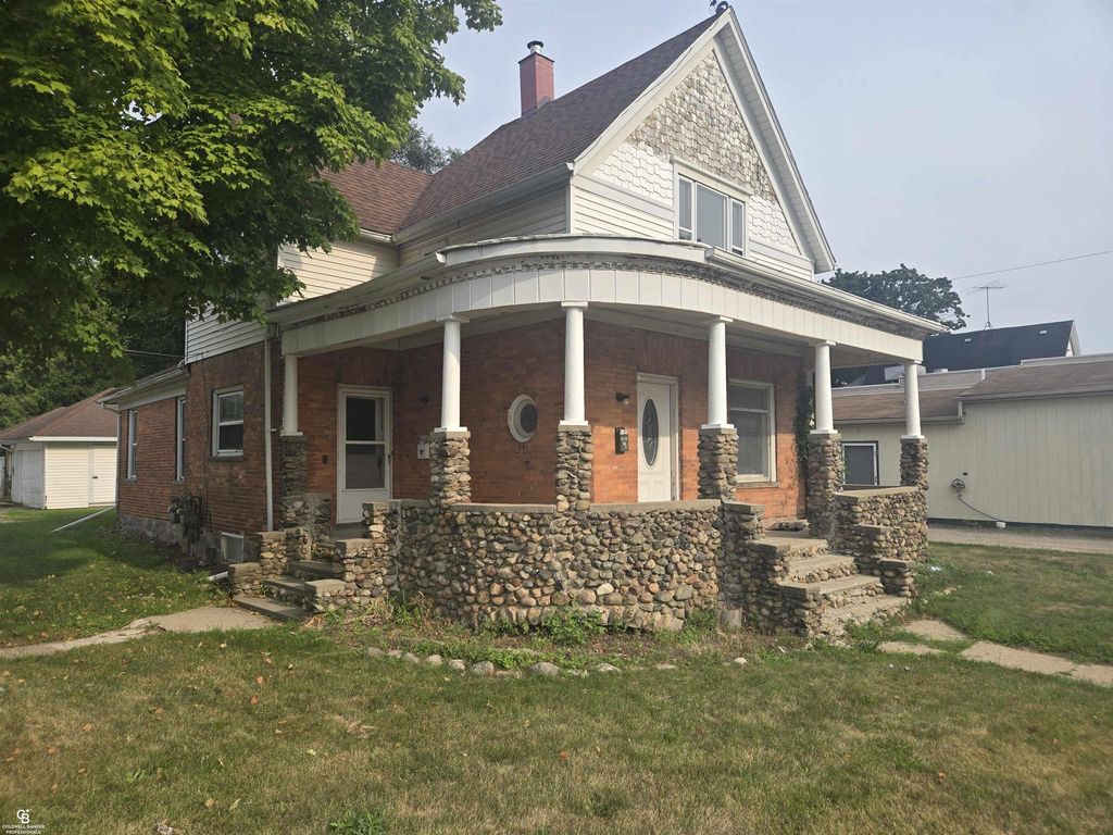202 S Main St, Yale city