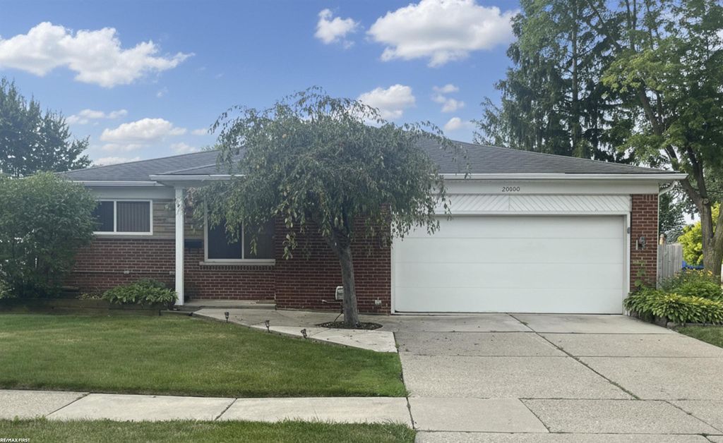 20900 Bayside St, Saint Clair Shores