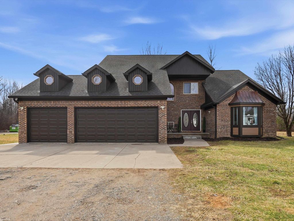 8863 Marine City Hwy, Ira township