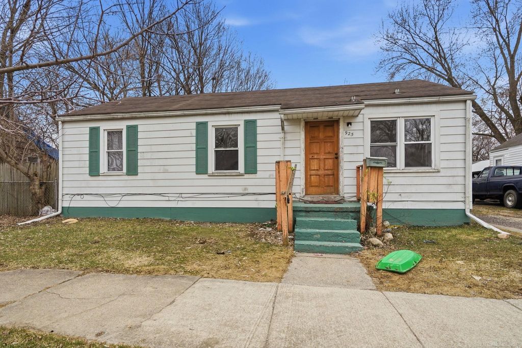 925 Leland St, Flint city