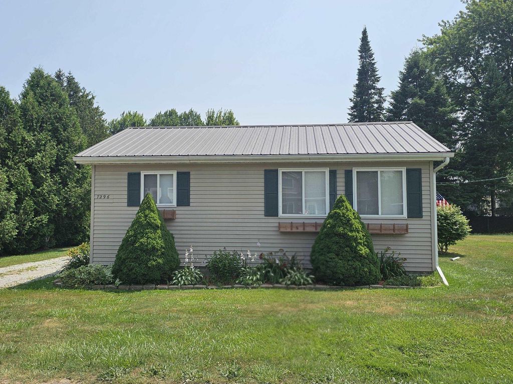 7296 Cedar Rd, Worth township