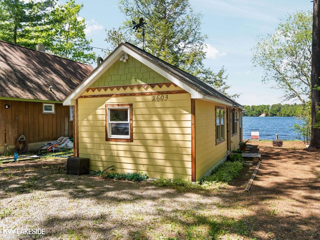 2603 Crescent Shores Dr, Traverse City city