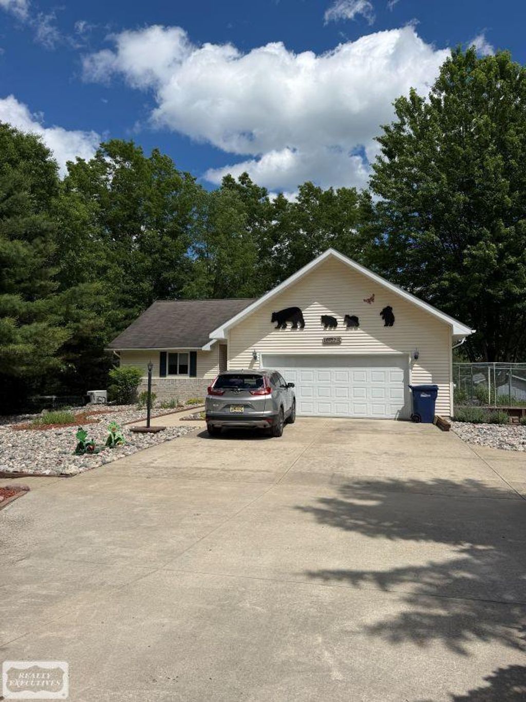 6651 Tamarack Trail Rds, Freeman township