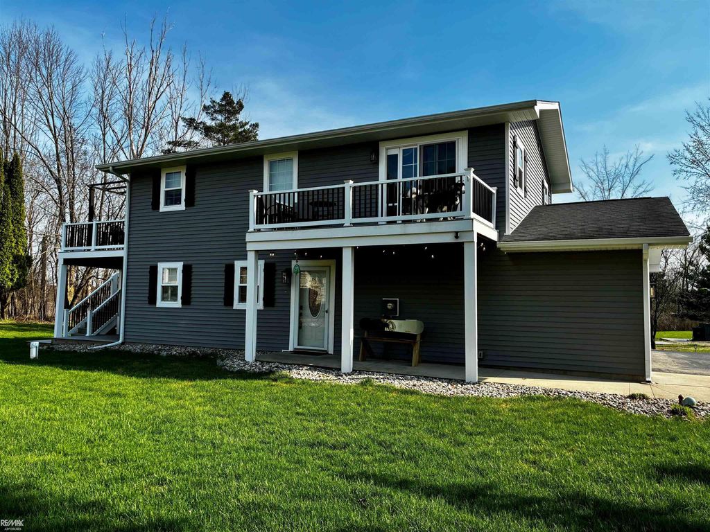 4338 Hamilton Way, Butman township