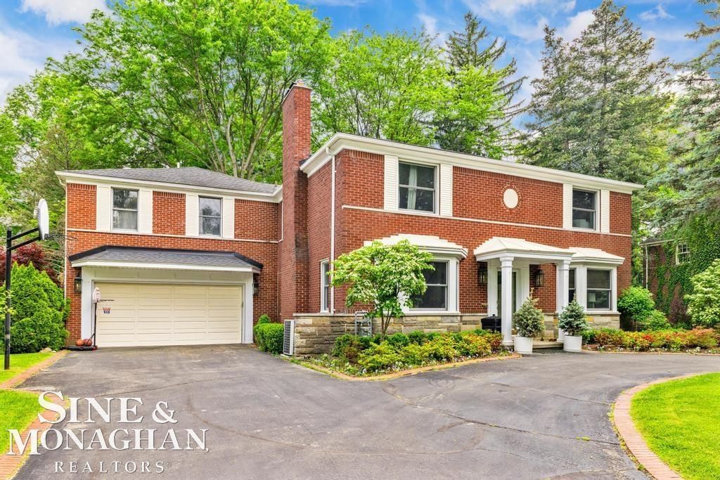 565 Lochmoor Blvd, Grosse Pointe Woods city