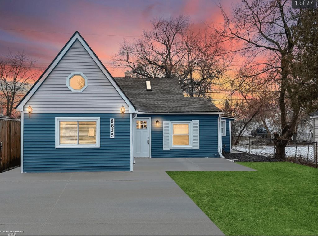 8635 Continental Ave, Warren city