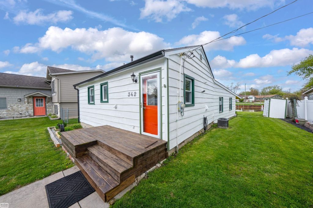 342 S Mary St, Marine City city