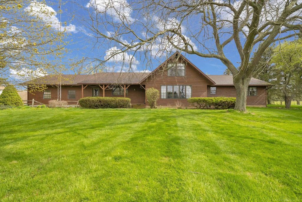5800 Deckerville Rd, Forester township