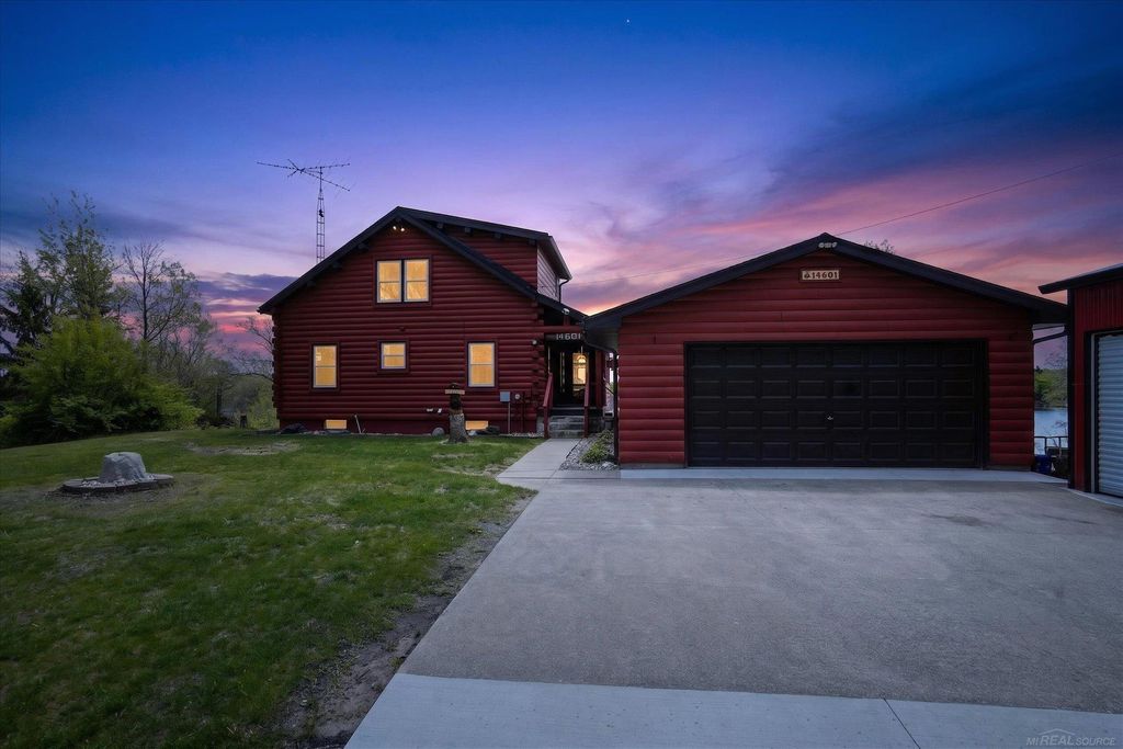 14601 Brookhurst Dr, Somerset township