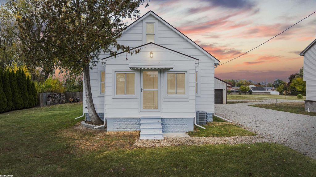 18905 Voiland St, Roseville city
