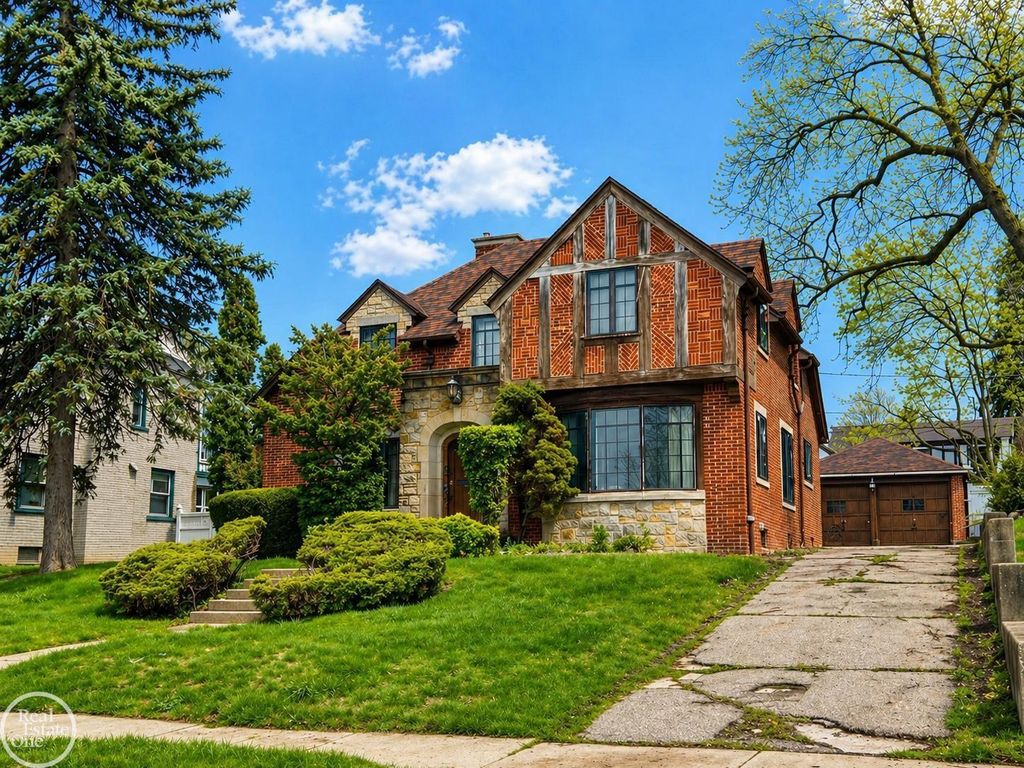 120 Ottawa Dr, Pontiac city