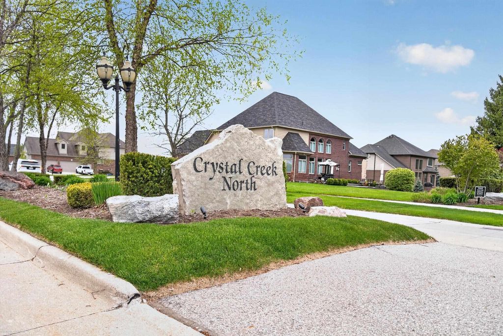62734 Morningside Dr, Washington township