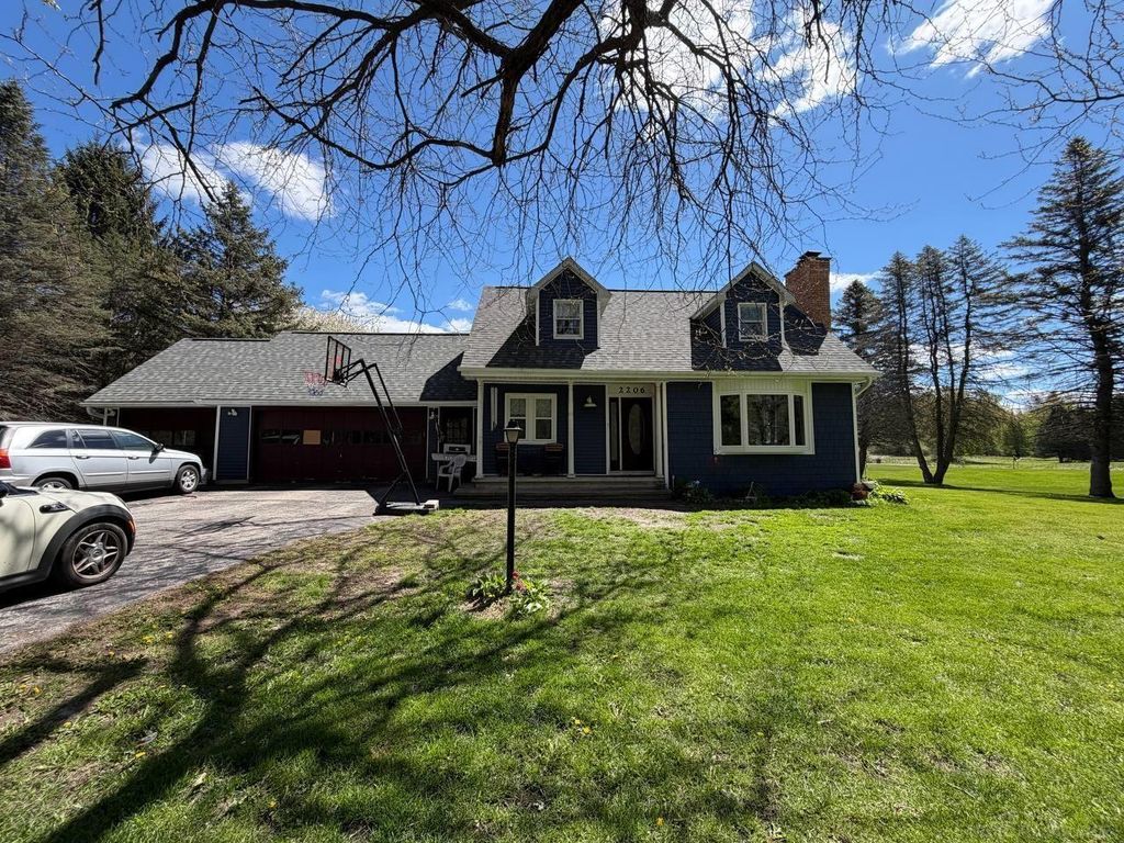 2206 N 5 Mile Rd, Lincoln township