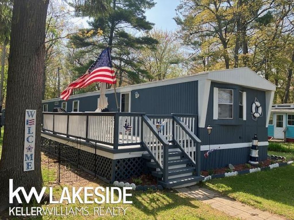 5871 Port Austin Rd, Caseville township
