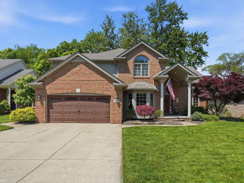 42199 Kyle Dr, Clinton charter township