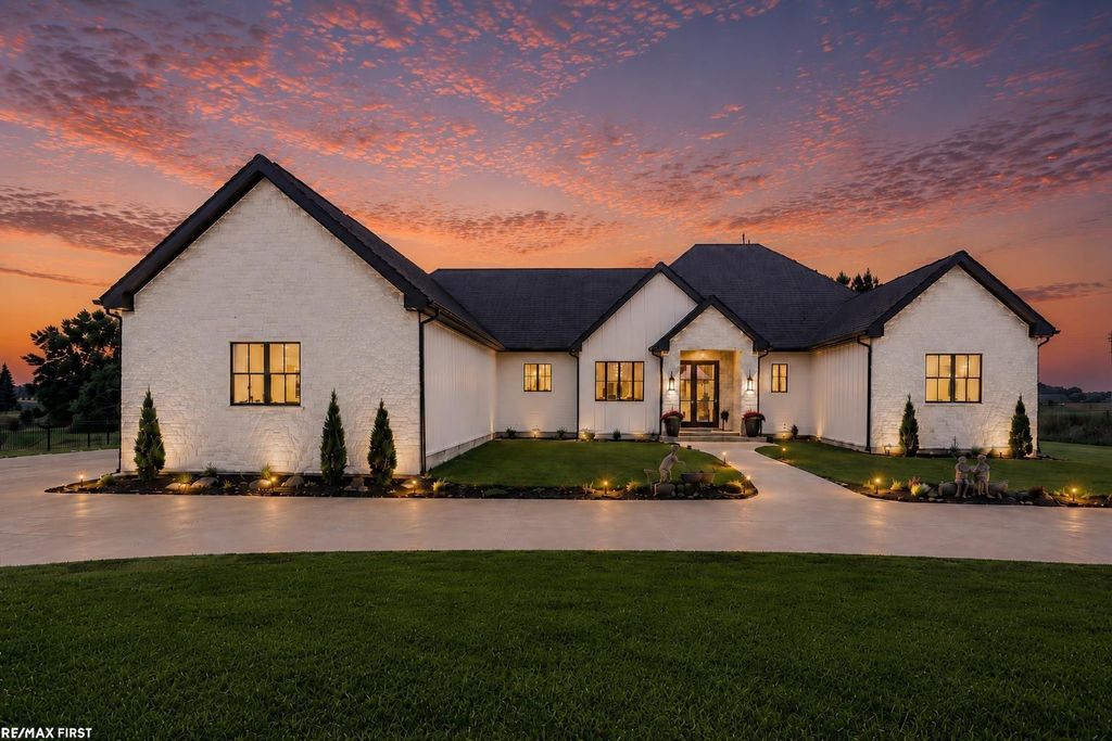 65855 Mound Rd, Washington township