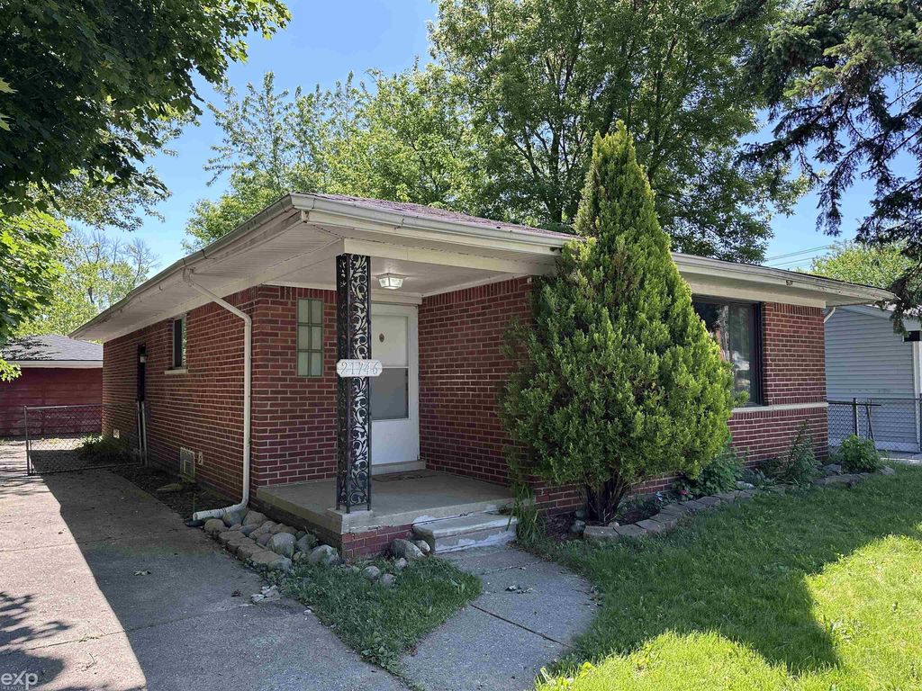 21746 Wellington Ave, Warren city