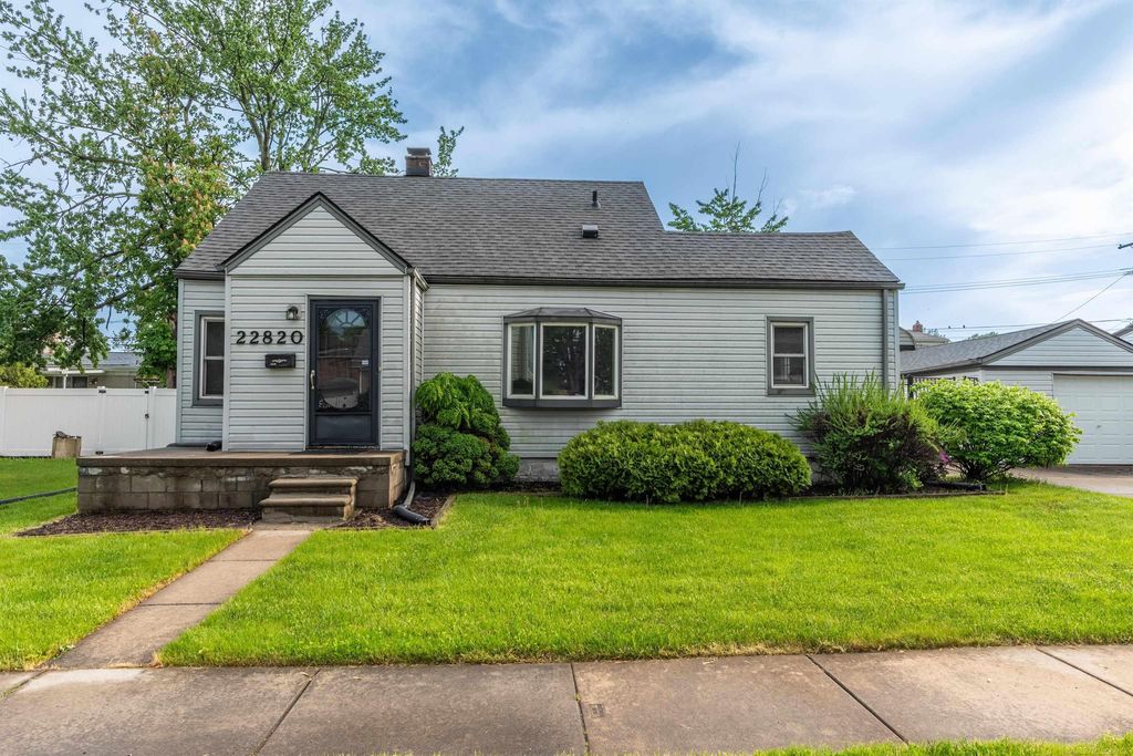 22820 Pleasant St, St. Clair Shores city