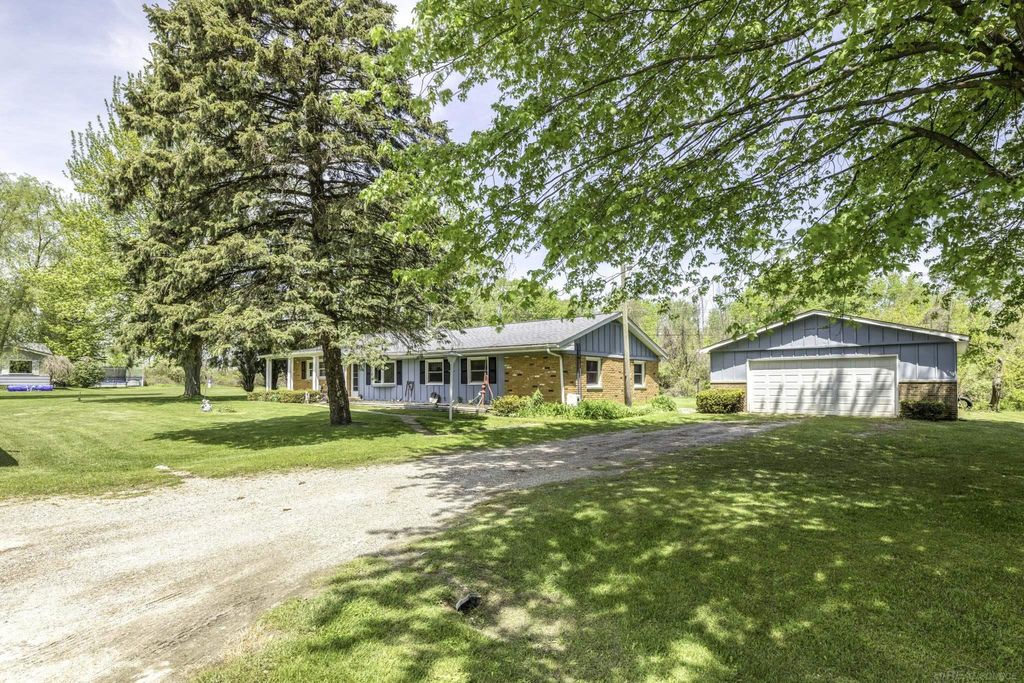 5950 Avalon Cir, Lexington township