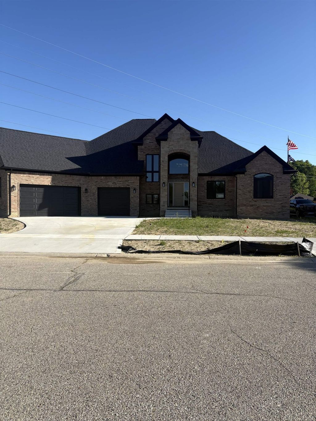 10505 Excalibur, Shelby charter township