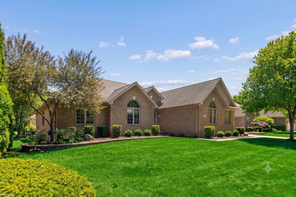 52688 Clinton Oak Ln, Shelby charter township