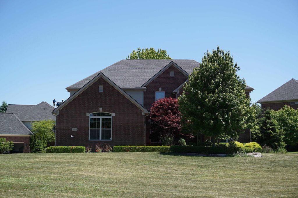 3526 Hawthorn Ct, Rochester