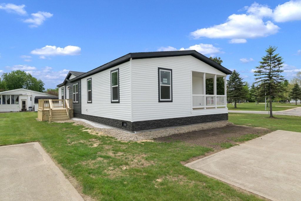 4087 Sunset Maple Dr, Brown City city