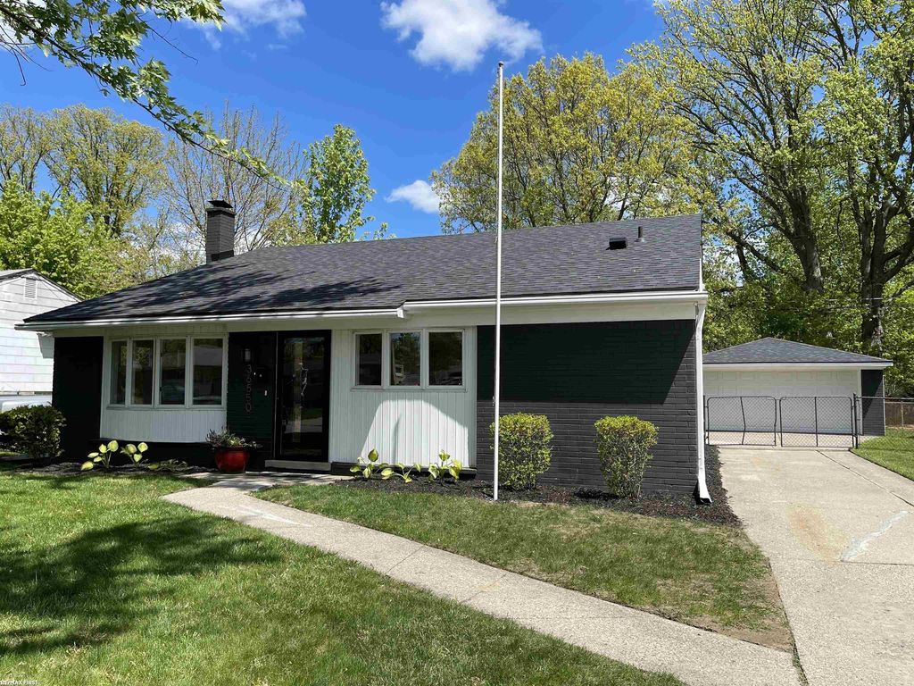 36550 Weideman St, Clinton charter township