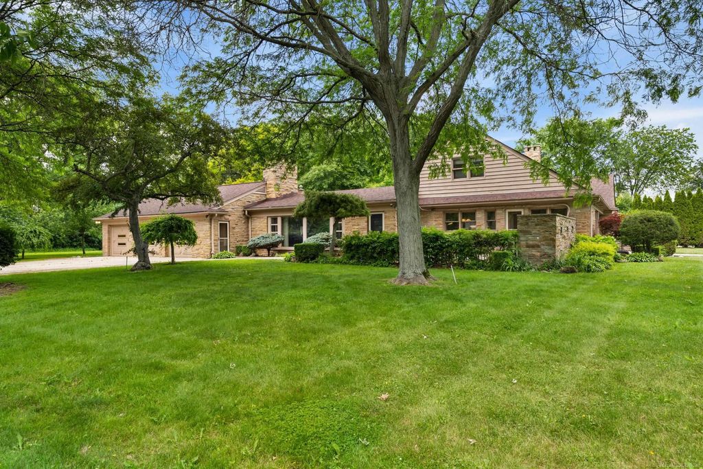 1427 Sunningdale Dr, Grosse Pointe Woods city