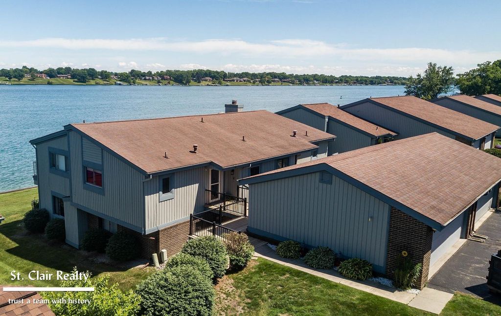 1715 N River #59 Rd, Saint Clair