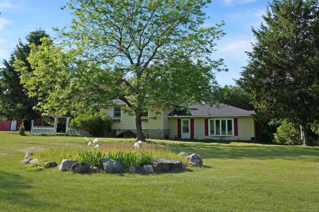 1385 N Blacks Corners Rd, Goodland township