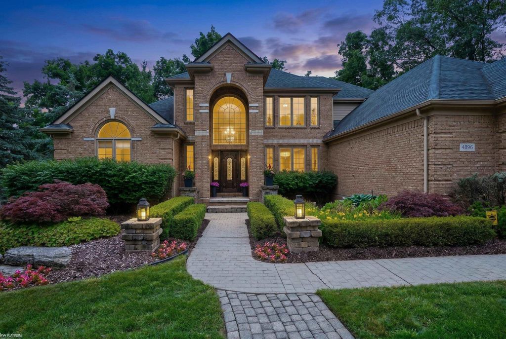 4896 Brookside Ln, Washington township