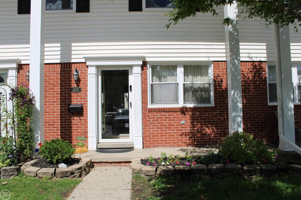 45731 Kensington St, Utica city