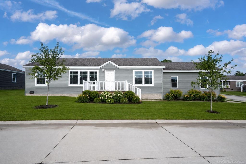 2776 Pinellas Ct, Lapeer township