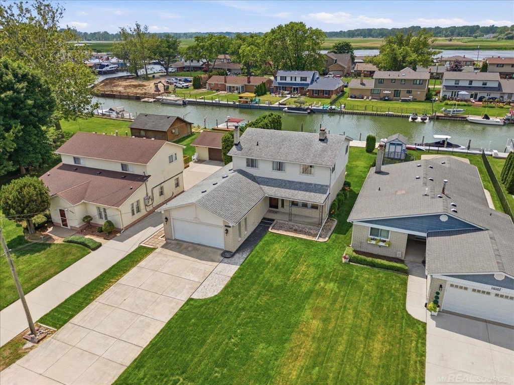 39375 E. Archer St, Harrison charter township