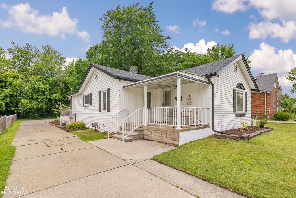 29719 Maplegrove St, St. Clair Shores city
