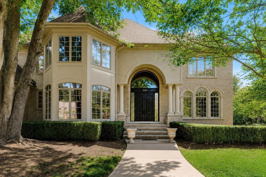 5539 Carrollton Ct, Rochester