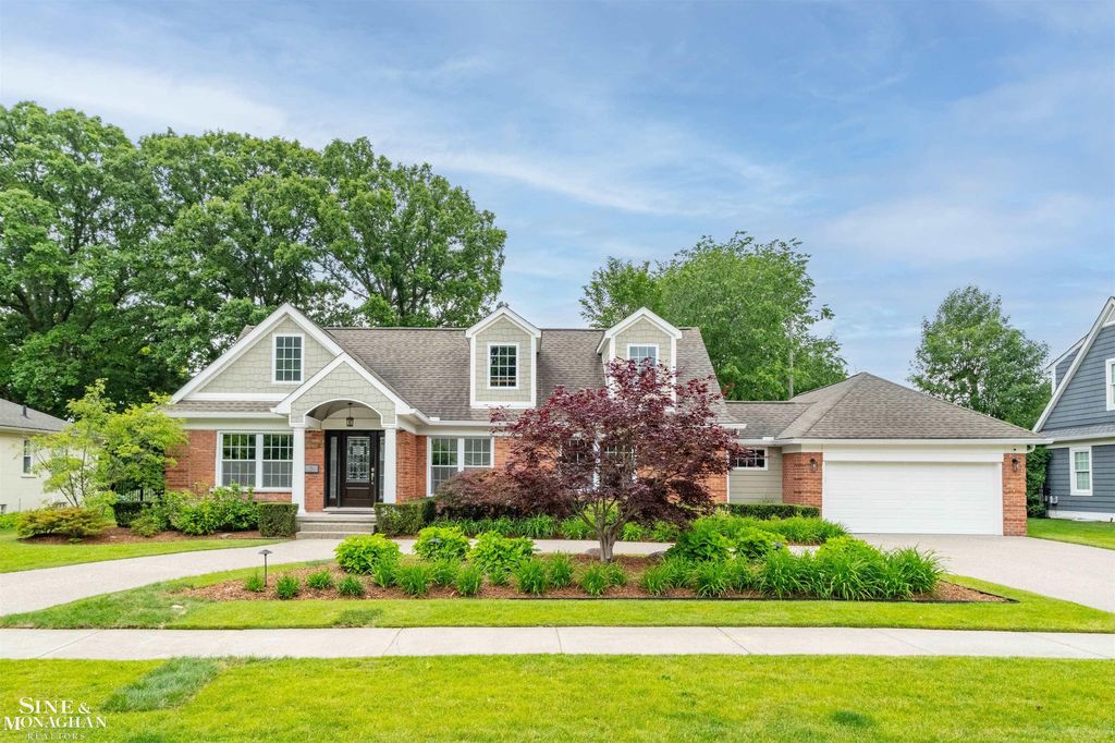 1061 N Renaud Rd, Grosse Pointe Woods city
