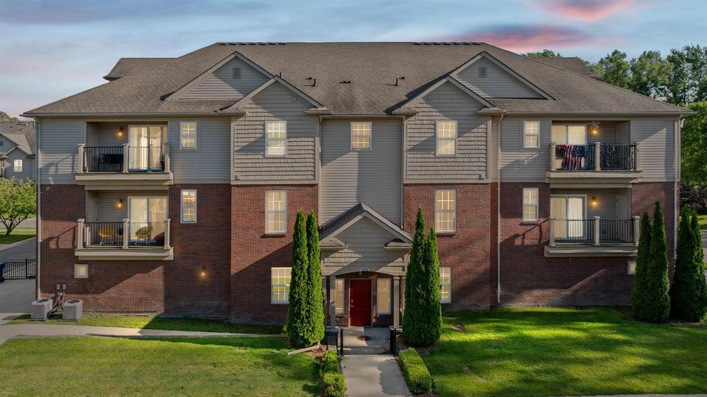 5656 Flagstaff Pines Dr, Shelby charter township