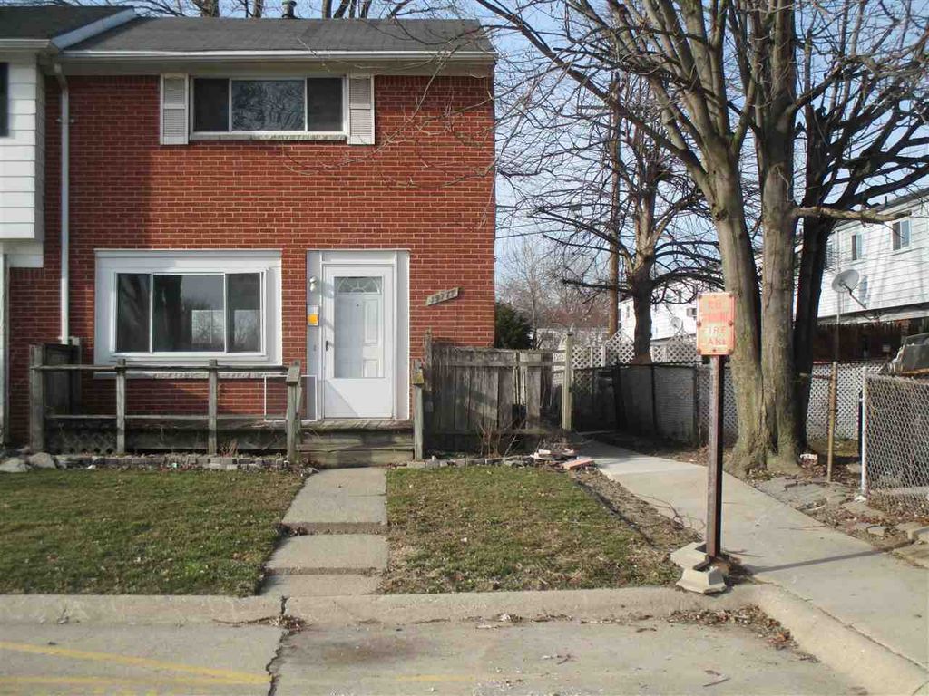 19777 Abrahm St, Clinton Township