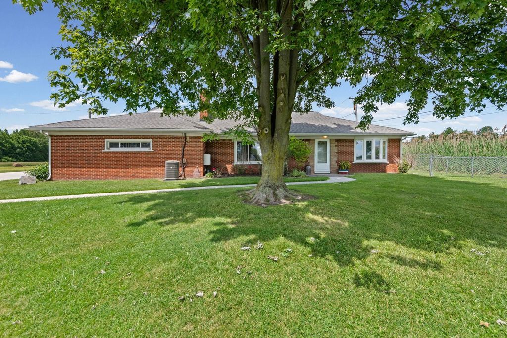 7762 Shea Rd, Ira township