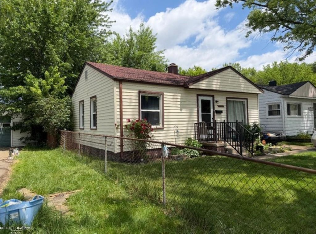 14267 Hendricks Rd, Warren city