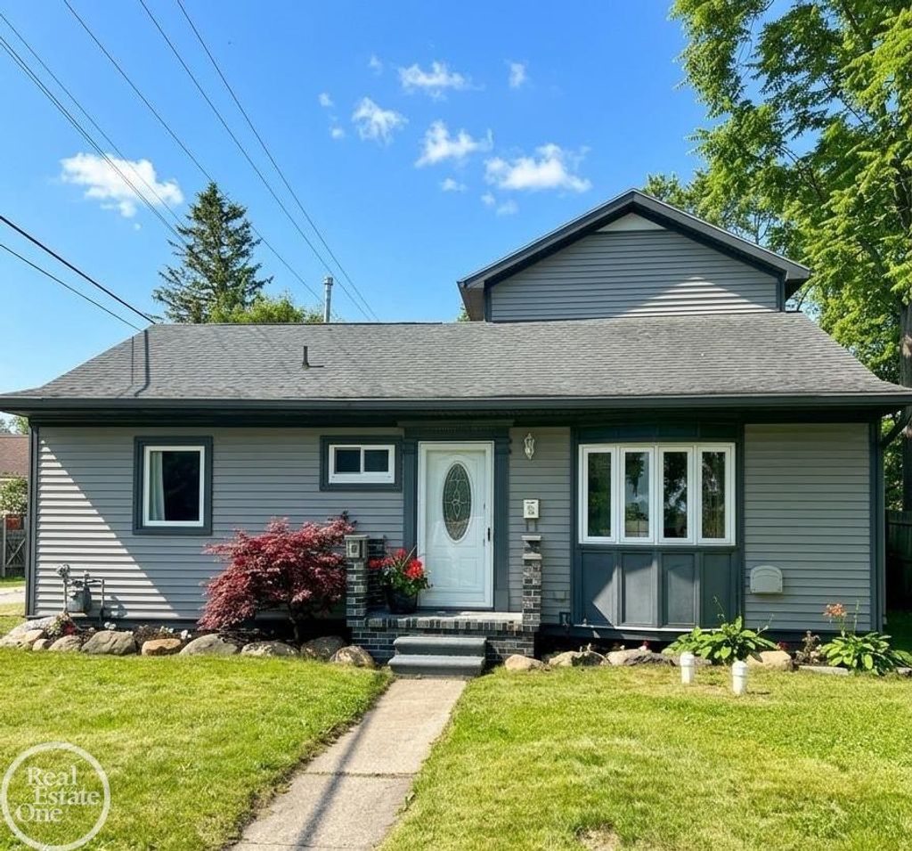 1116 Garfield St, Port Huron